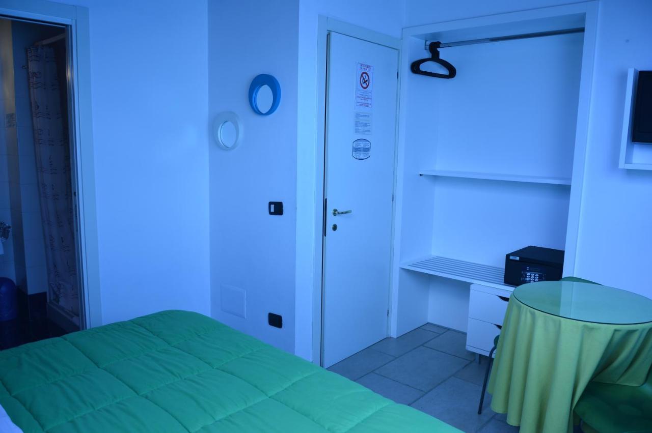 B&B Nsh, Naples Sweet Home ภายนอก รูปภาพ